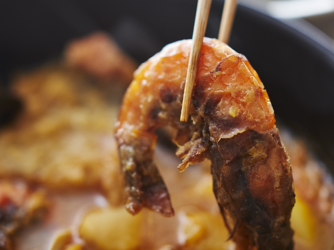 そのほかにも海老、的鯛など、貝類以外の素材も使用。見た目も味わいも、華やかに演出してくれます。