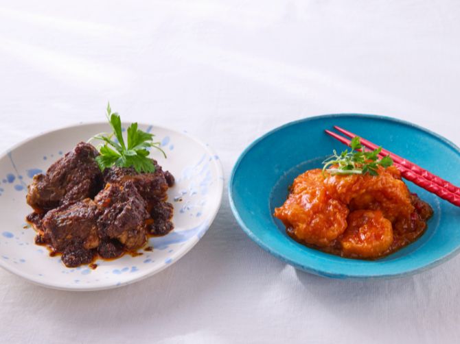 海老のチリソースと牛肉の麻辣煮込み。思わず箸がすすむ中華も充実。