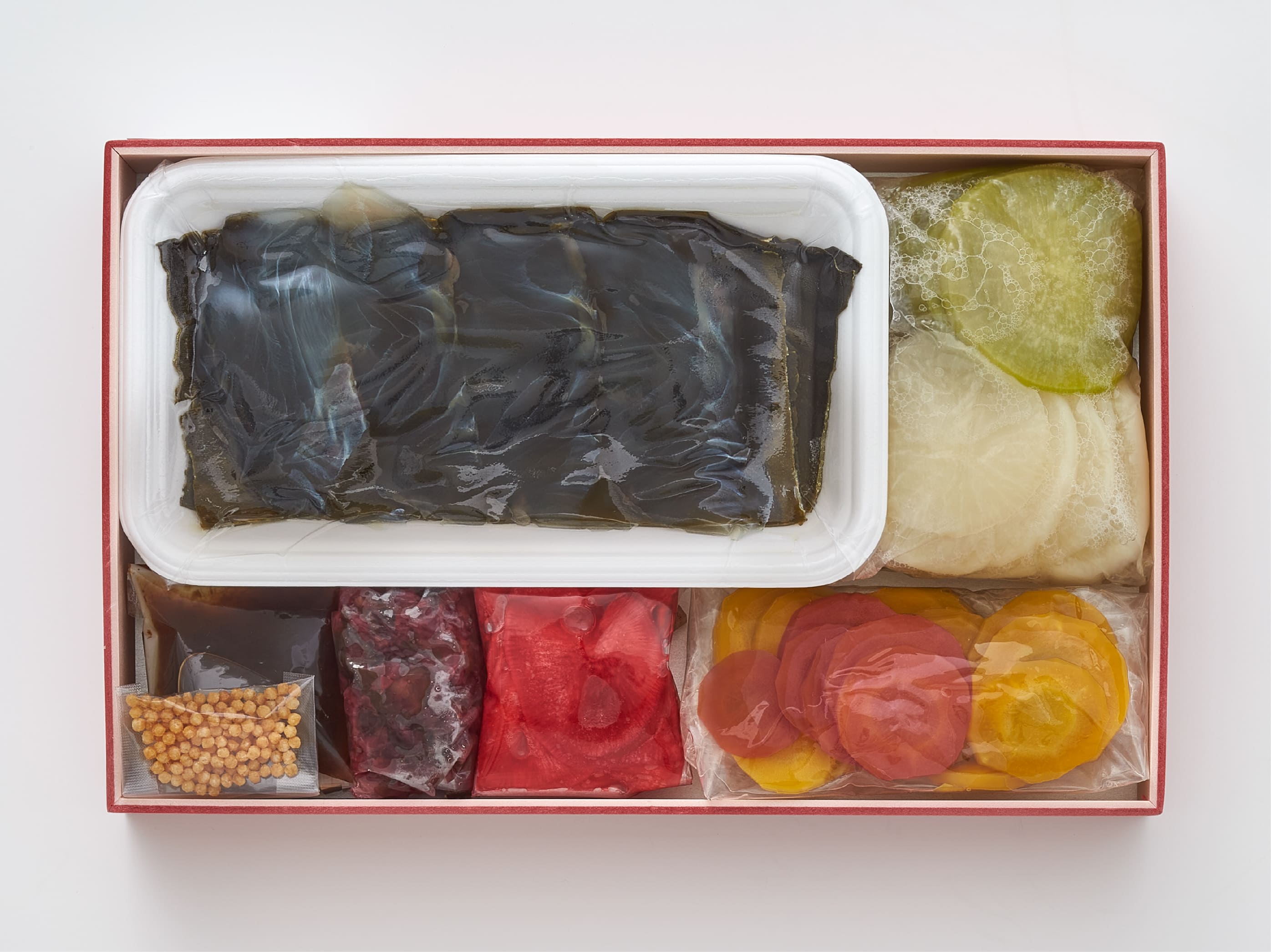 昆布〆ひらめと冬根菜 和のお祝いカルパッチョ