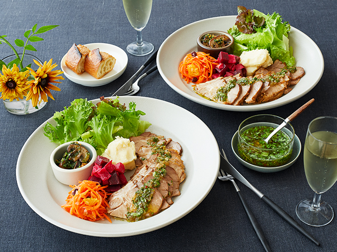 スパイス香るローストポーク&4種デリのバル風サラダ