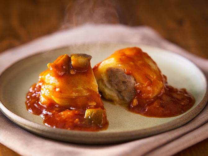 野菜を味わう トマトソースのロールキャベツ