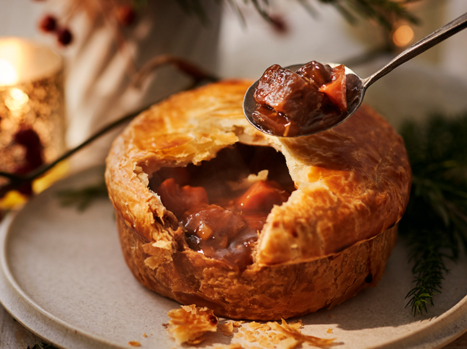まるごと味わう Xmasビーフシチューパイ