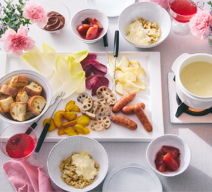 4種チーズと自家製ソーセージのチーズフォンデュ