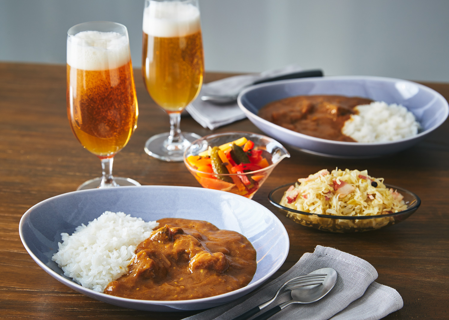 クラフトビールと楽しむビーフカリー&野菜のアペロ