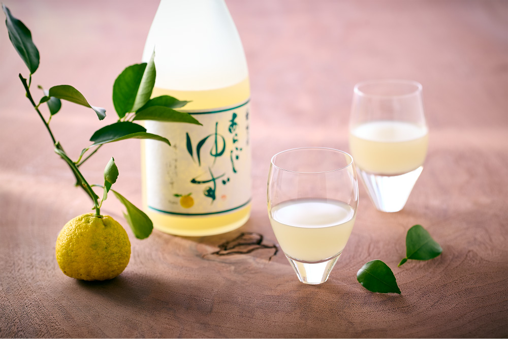 ゆず酒と愉しむ昆布〆ひらめの和さらだ海老しんじょう椀付き