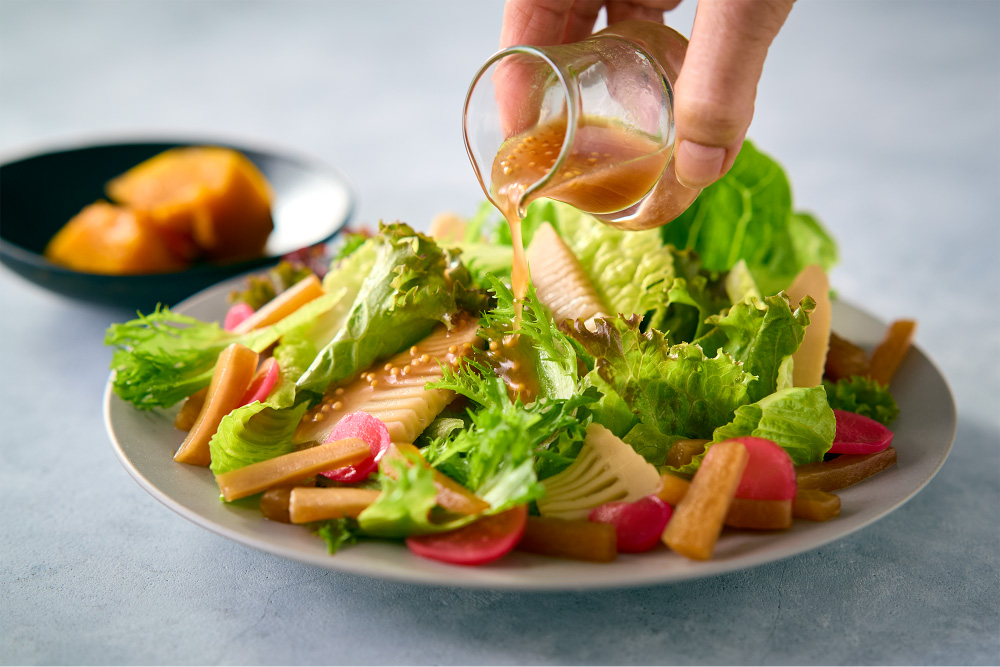 梅酒と愉しむ合鴨ローストと春野菜の和さらだ和豆コーンブレッド付き