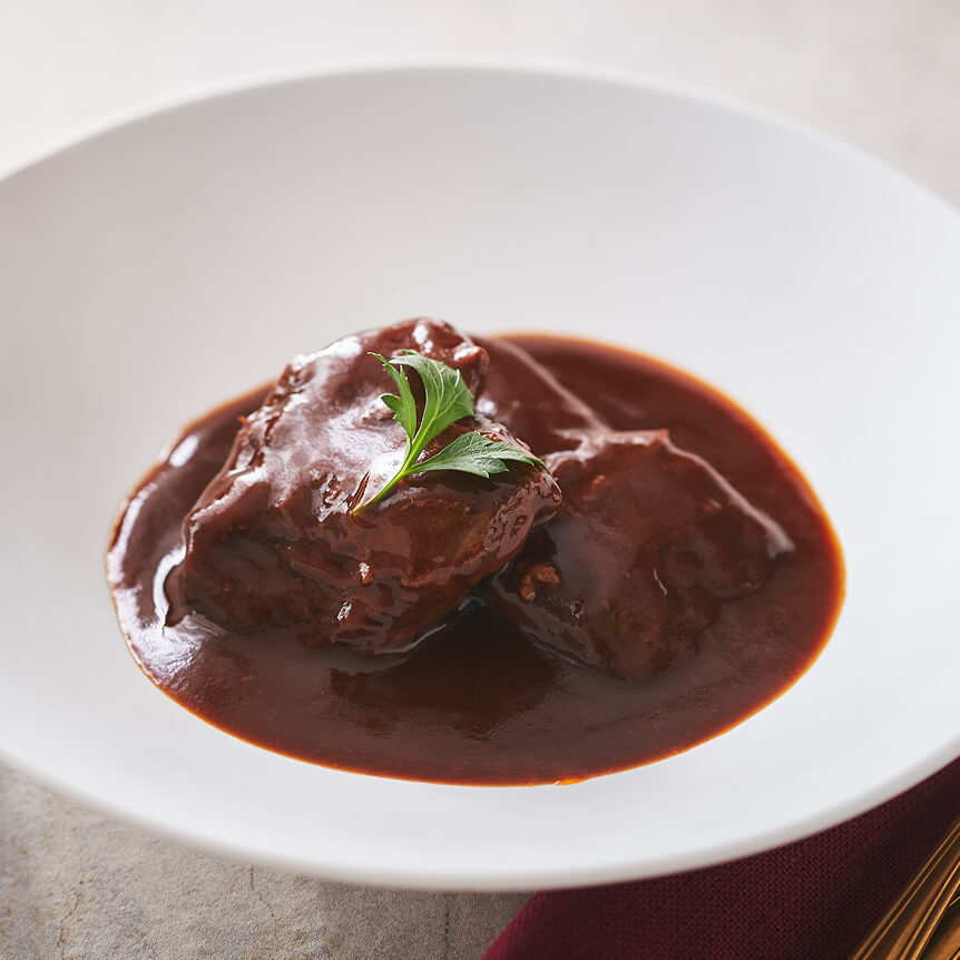 国産牛の赤ワイン煮込み