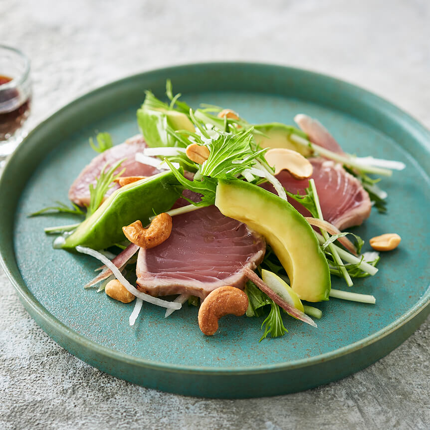 炙りまぐろとアボカドのサラダ