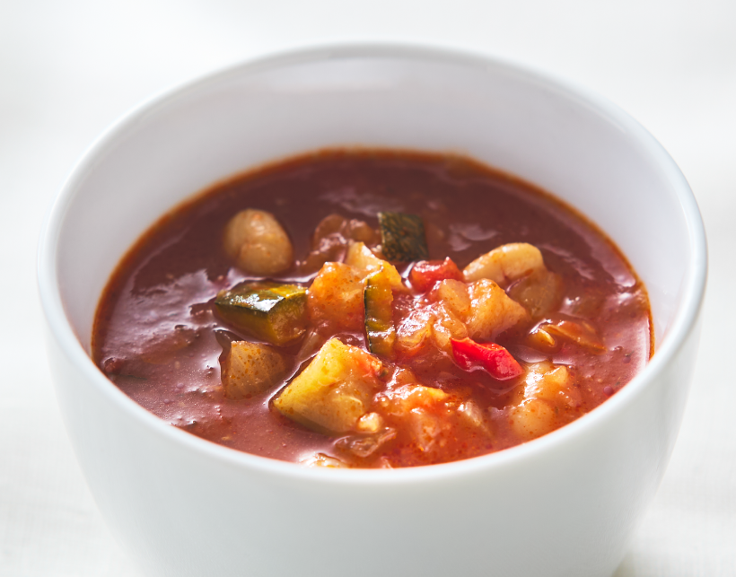 具だくさんのトマトスープ