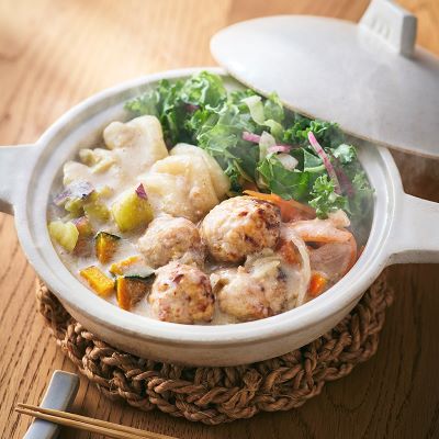 生姜ごま豆乳スープの鶏だんご鍋